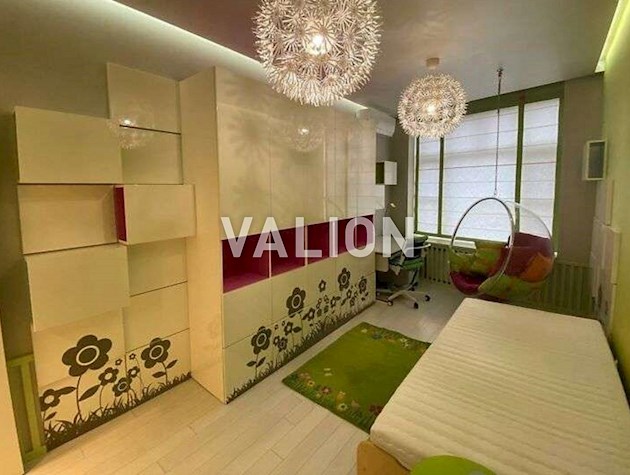 Продаж 2-кімнатної квартири на вул. Парково-Сирецька, 4В