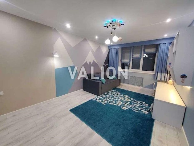 Продажа 3-к квартиры ул. Михаила Максимовича 3д