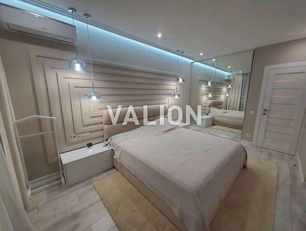 Продажа 3-к квартиры ул. Михаила Максимовича 3д