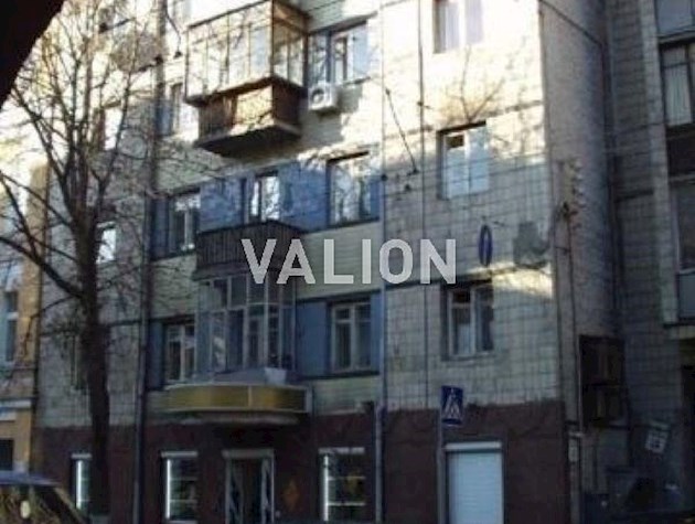 Продаж 2 кім квартири, вул Велика Житомирська 16, 2 поверх, під ремонт