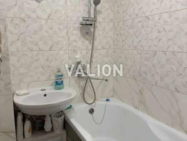 Продаж 2-к квартири вул. Мілютенка 42а