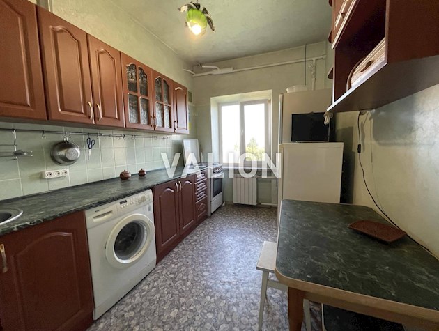 Продается просторная 4 комнатная квартира по адресу ул. Тульчинская, 7, Подольский район, массив Куреневка.