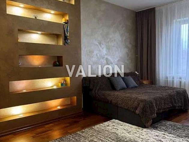 Продается 3х кімнатна квартира вул. І.Пулюя 2 з меблями та технікою