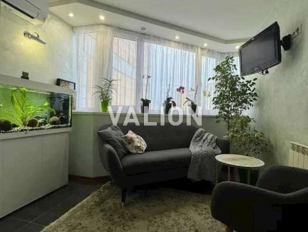 Продается 3х кімнатна квартира вул. І.Пулюя 2 з меблями та технікою