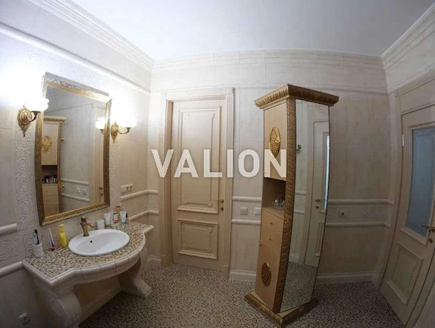 Продажа 7-комнатной квартиры ул. Панаса Мирного 12