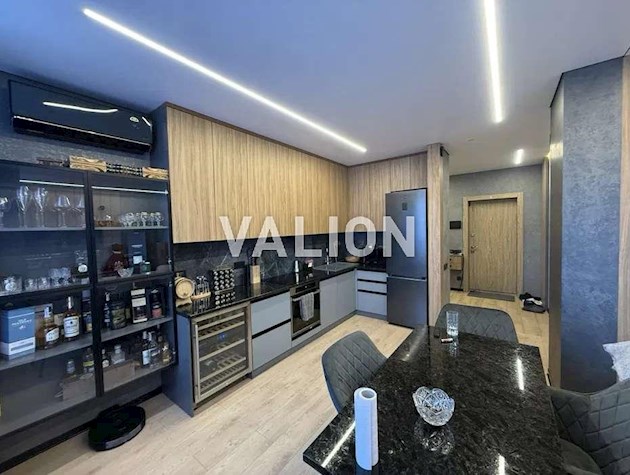 Продам 2к квартиру ул.Салютная ул. 9 ЖК Файна Таун