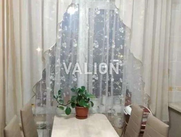 Продажа 3-к квартири ул. Сержа Лифаря 9/61