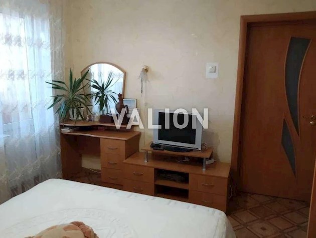 Продажа 3-к квартири ул. Сержа Лифаря 9/61