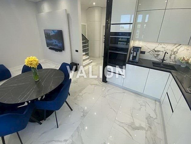 Продажа 2-х ярусной, 3 к квартиры ЖК Медовый ул. Кадетский Гай 10