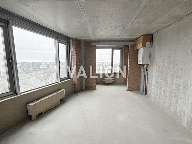 Продается трехкомнатная квартира, ЖК «Метрополис», улица Академика Заболотного, 1Б