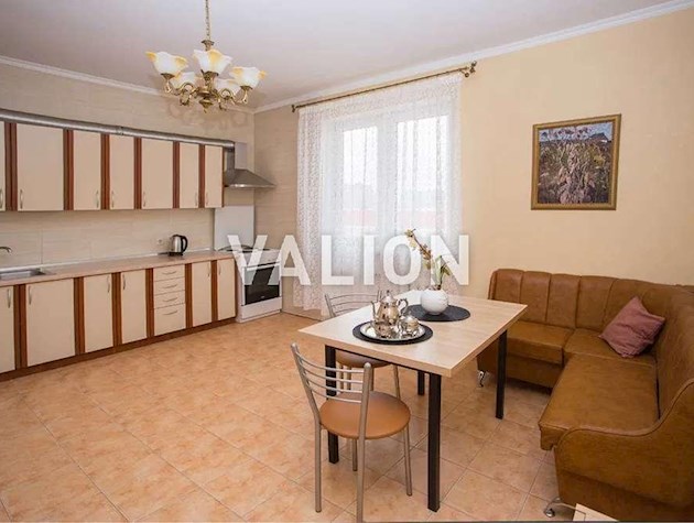 Продается трехкомнатная квартира на ул.Мишуги Александра, 8.