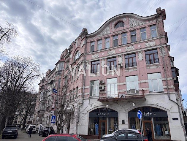 Продаж 2-к квартири вул. Омеляновича-Павленка 14/12