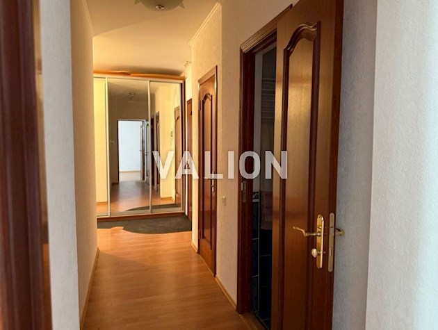 Продажа 2‑комнатной квартиры по ул. Отдыха, дом 12, Святошинский район, г. Киев