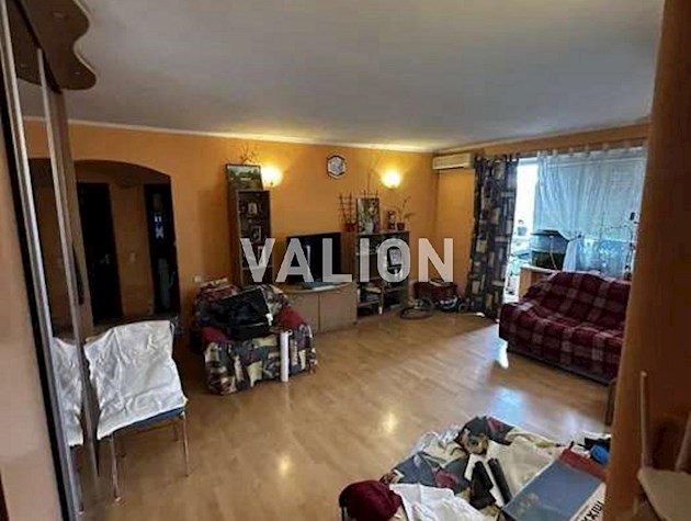 Продажа: Трехкомнатная квартира по ул. Новопироговская, 31