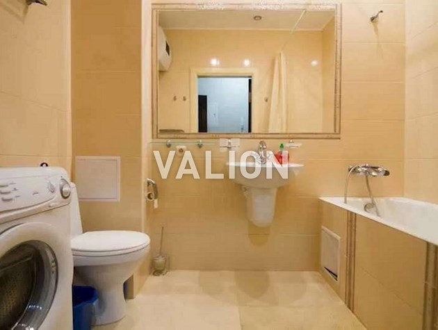 Продается 2-х комнатная квартира, ул. Коновальца 7/9, метро Дворец Украина