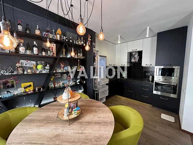 Продажа: 2-к квартира ул. Драгоманова 2а