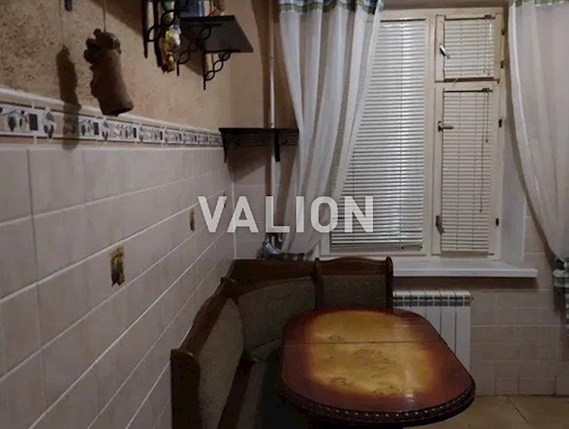 Продажа 1 к. квартиры по ул. Дненпроводская 1. Водогон.