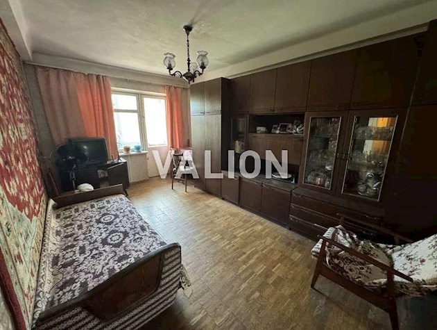 Продам 2 кімн. по вул. Каунаська 8/2. метро Дарниця.