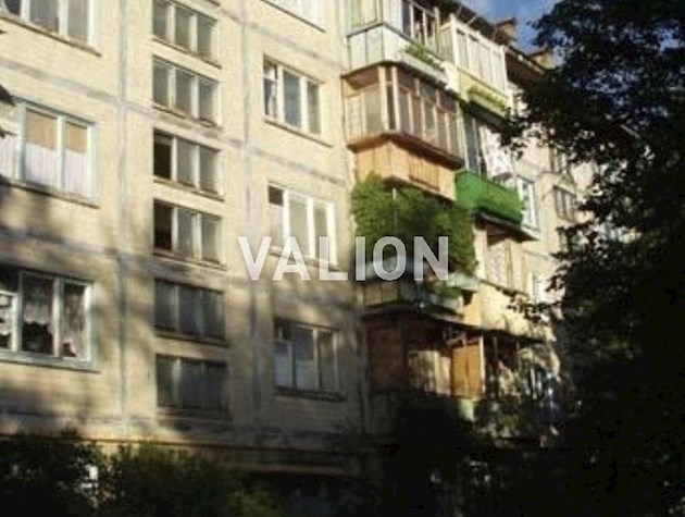 Продам 2 кімн. по вул. Каунаська 8/2. метро Дарниця.