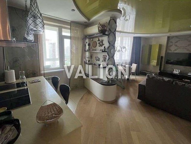 Продаж 3-к квартири вул. Урлівська 11а