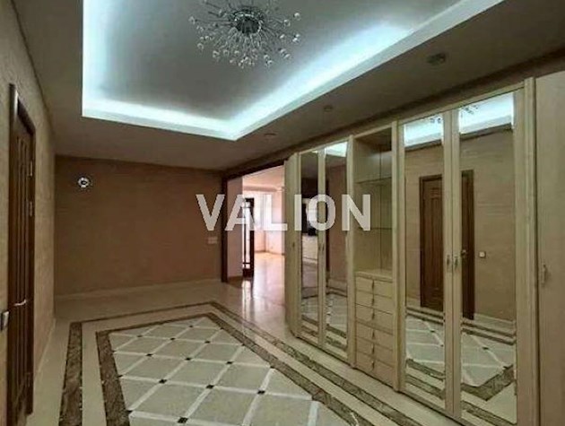 Продаж 6 кімнатної квартири, Печерськ вул. Предславинська 31/11