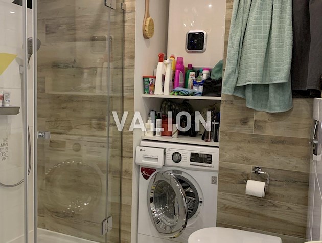 Продам 3 комн. по ул. Богатырская 6а, метро Героев Днепра.