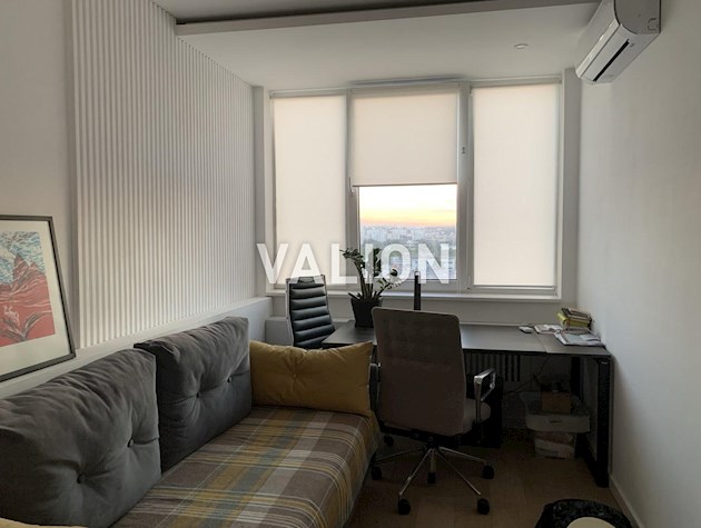 Продам 3 комн. по ул. Богатырская 6а, метро Героев Днепра.