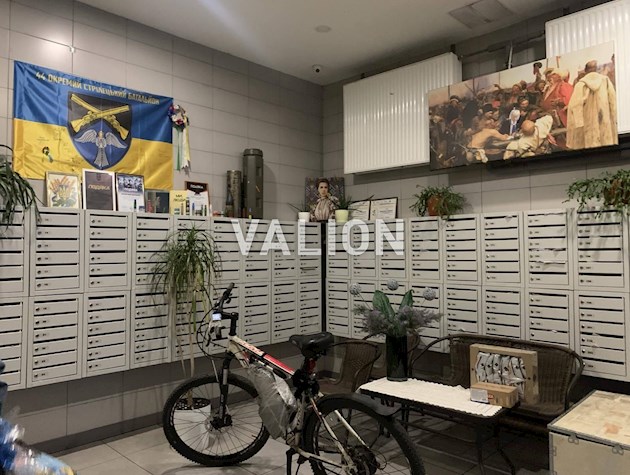 Продам 3 комн. по ул. Богатырская 6а, метро Героев Днепра.