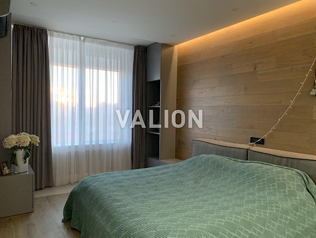 Продам 3 комн. по ул. Богатырская 6а, метро Героев Днепра.