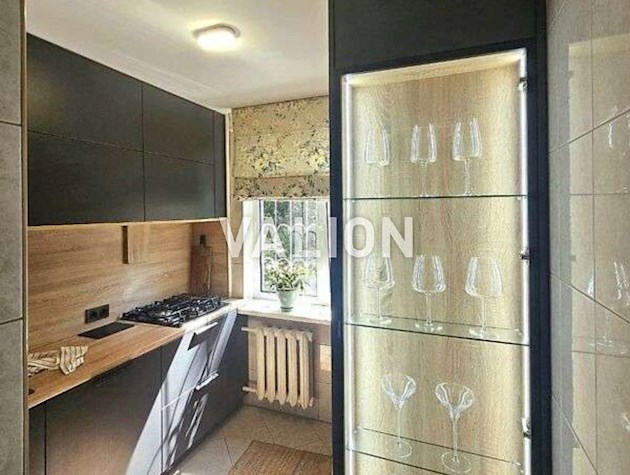 Продажа 3к квартиры 57 кв. м по ул. Василенко 23.