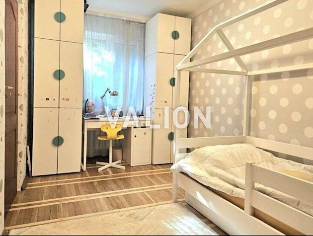 Продажа 3к квартиры 57 кв. м по ул. Василенко 23.