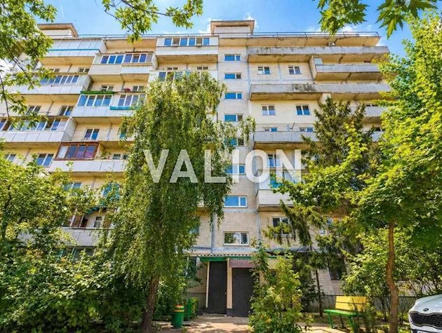 Продам 3-комнатную квартиру на Оболони, ул. Архипенко 10-В