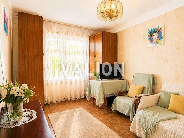 Продам 3-комнатную квартиру на Оболони, ул. Архипенко 10-В