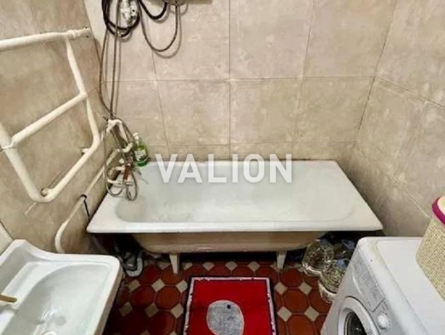 Продаж 2-к квартири просп. Леоніда Каденюка 10/2