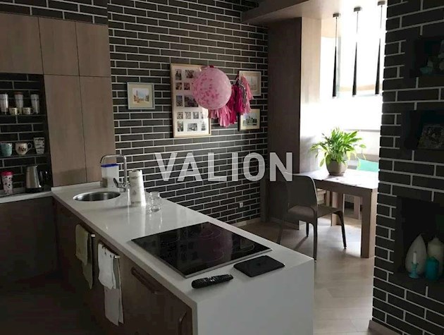 Продажа 1-к квартиры ул. Уинстона Черчилля 4