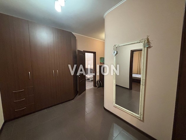 Продам 2 комнатную квартиру в ЖК Изумрудный