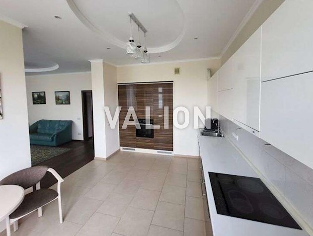 Продам 2 комнатную квартиру в ЖК Изумрудный