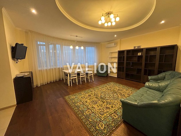 Продам 2 комнатную квартиру в ЖК Изумрудный