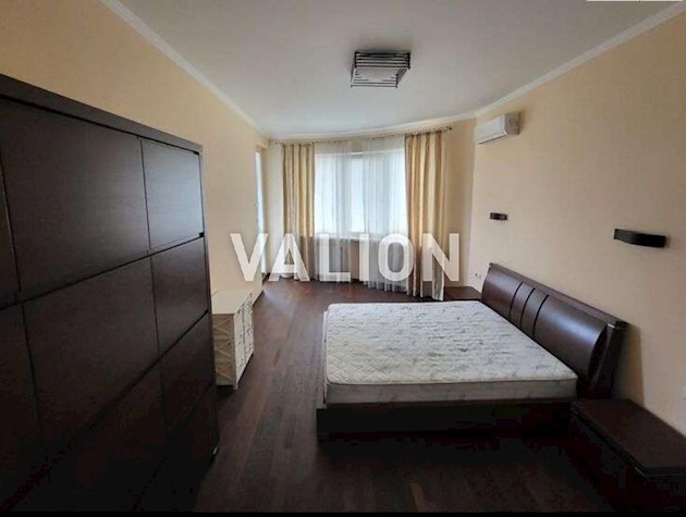 Продам 2 комнатную квартиру в ЖК Изумрудный