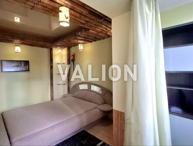 Продажа четырехкомнатной квартиры, ул. Ларисы Руденко, 10