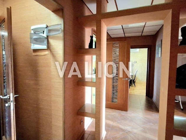 Продажа четырехкомнатной квартиры, ул. Ларисы Руденко, 10