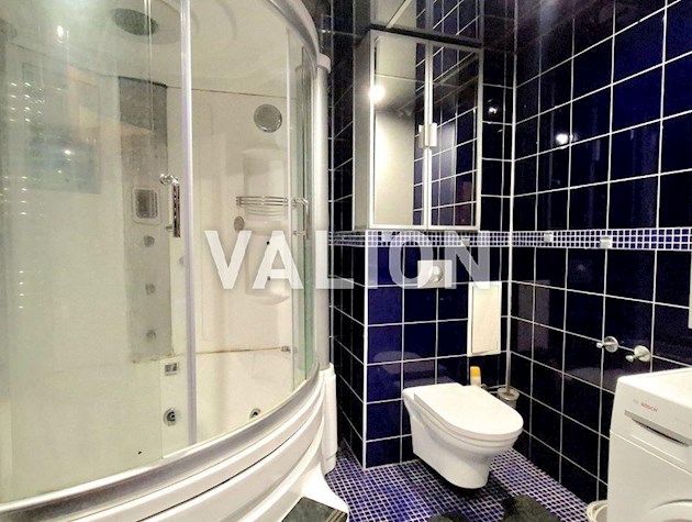 Продажа четырехкомнатной квартиры, ул. Ларисы Руденко, 10