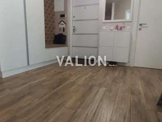 Продажа 3-комнатной квартиры по ул.Пчёлки Елены, 8