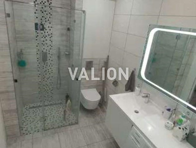 Продажа 3-комнатной квартиры по ул.Пчёлки Елены, 8