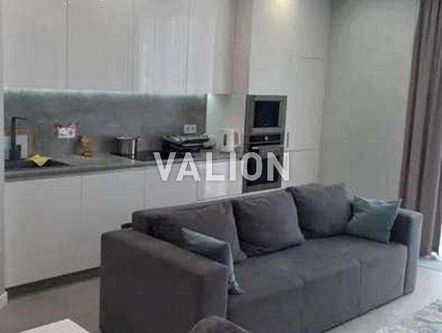 Продажа 3-комнатной квартиры по ул.Пчёлки Елены, 8