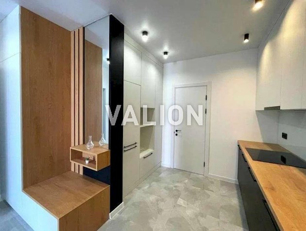 Продажа 2-к квартира ул. Лучевая 42