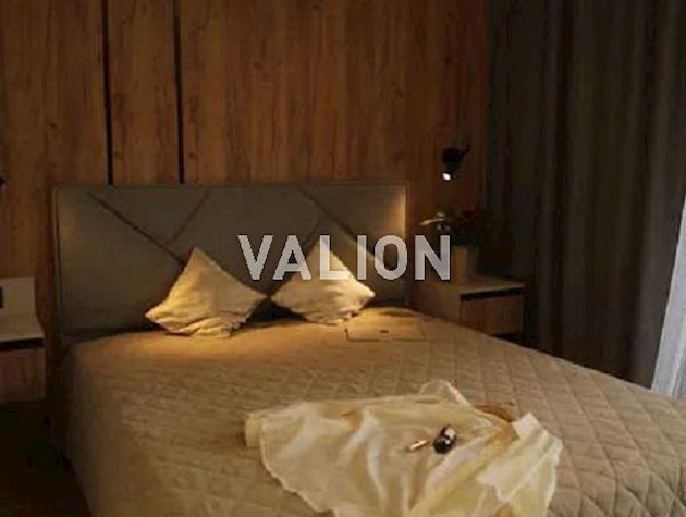 Продаж 1-к квартири вул. Нижній Вал 27/29