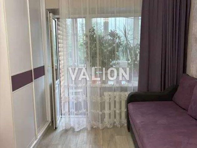 Продаж 1-к квартири вул. Вереснева 12