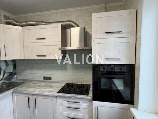 Продажа 2-комнатной квартиры с ремонтом, ул. Кошица 7, метро Позняки