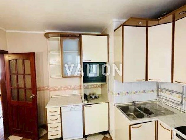 Продаж 3-кімнатної квартири на вул. Лаврухіна, 7